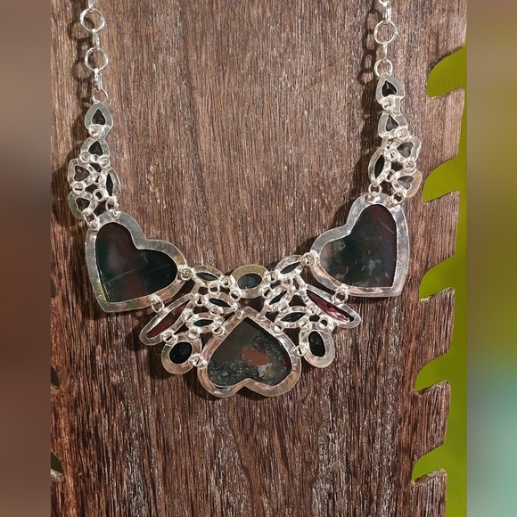 Heliotrope Bloodstone Heart Statement Necklace - Picture 8 of 9